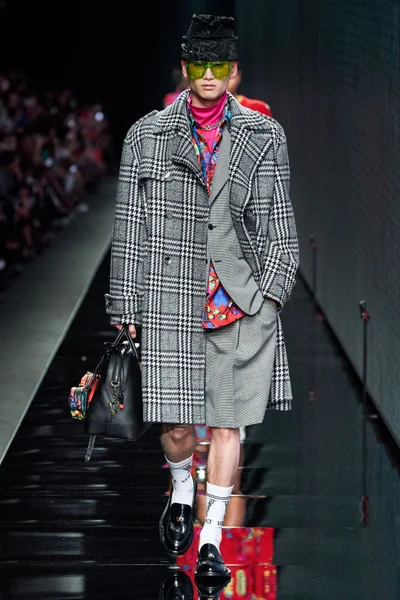 Look 40